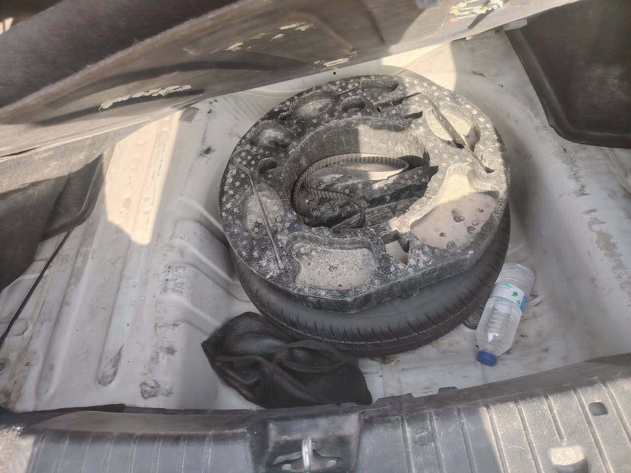 للبيع افيو موديل ٢٠١١ محرك استر رقم نينوى سياره جديده بدون صبغ ترهم نقد وترهم قصد الاتصال على ***********
