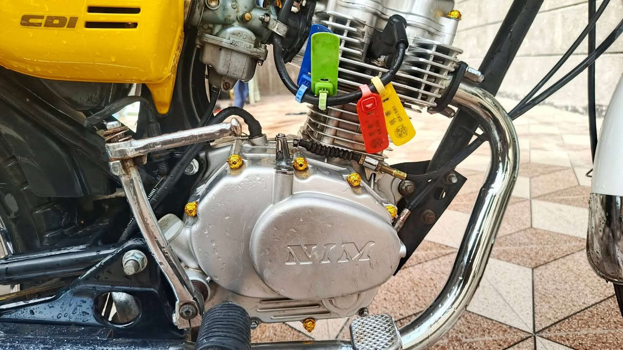 دراجه ايراني نامه امتياز موديل 2025 الدراجه كفاله جديده و حلوه لا تبخير ولا تنقيص واخذ بيها تراي للبصره واذا تريد جيب وياك مصلح يفحصها الدراجه حلوه و مرتبها على ايدي مستعجل عل بيع 
السعر 400  الف قفل  
المكان العماره 
‏‪***********‬‏
‏‪***********‬‏
تصل وبيك خير ودالل
