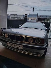 🚘 للبيع – BMW 520 موديل 1991 🇩🇪 سيارة كلاسيكية راقية من جيل الأناقة وا...
