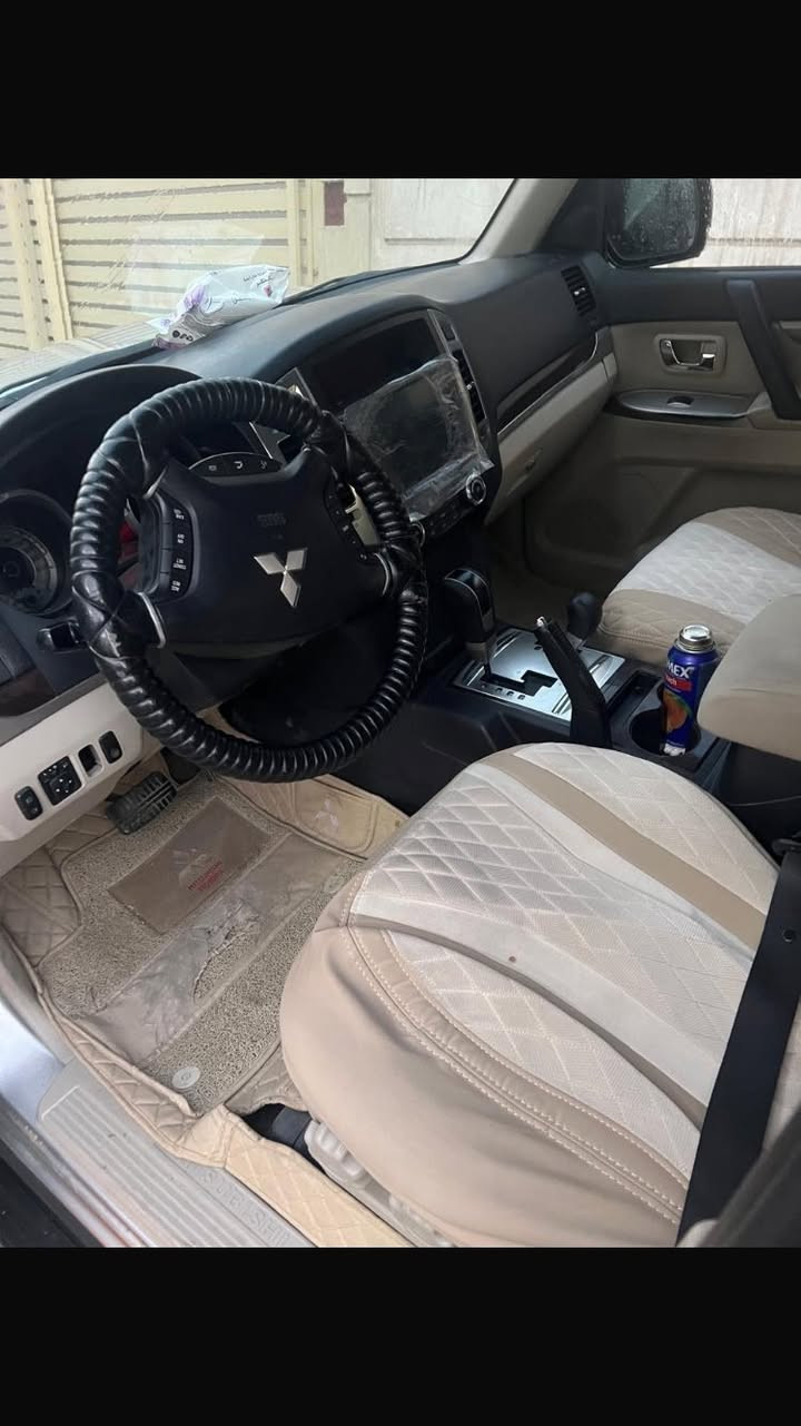 السلام عليكم للبيع سياره بايجيرو موديل ٢٠٢٠ سياره جديده مال بيت ماشيه ١٦٥ محرك ٣٥٠٠ منضومة غاز إيطاليه جديده انسه الصرف السياره جديده بمعنه الكلمه مكفوله عدا شي قليل جوه قبغ البنزين السعر ٢٠٥ مكاني بغداد السيديه للتصال    دكتور ليث ابو كرار ‭0770 924 8076‬
