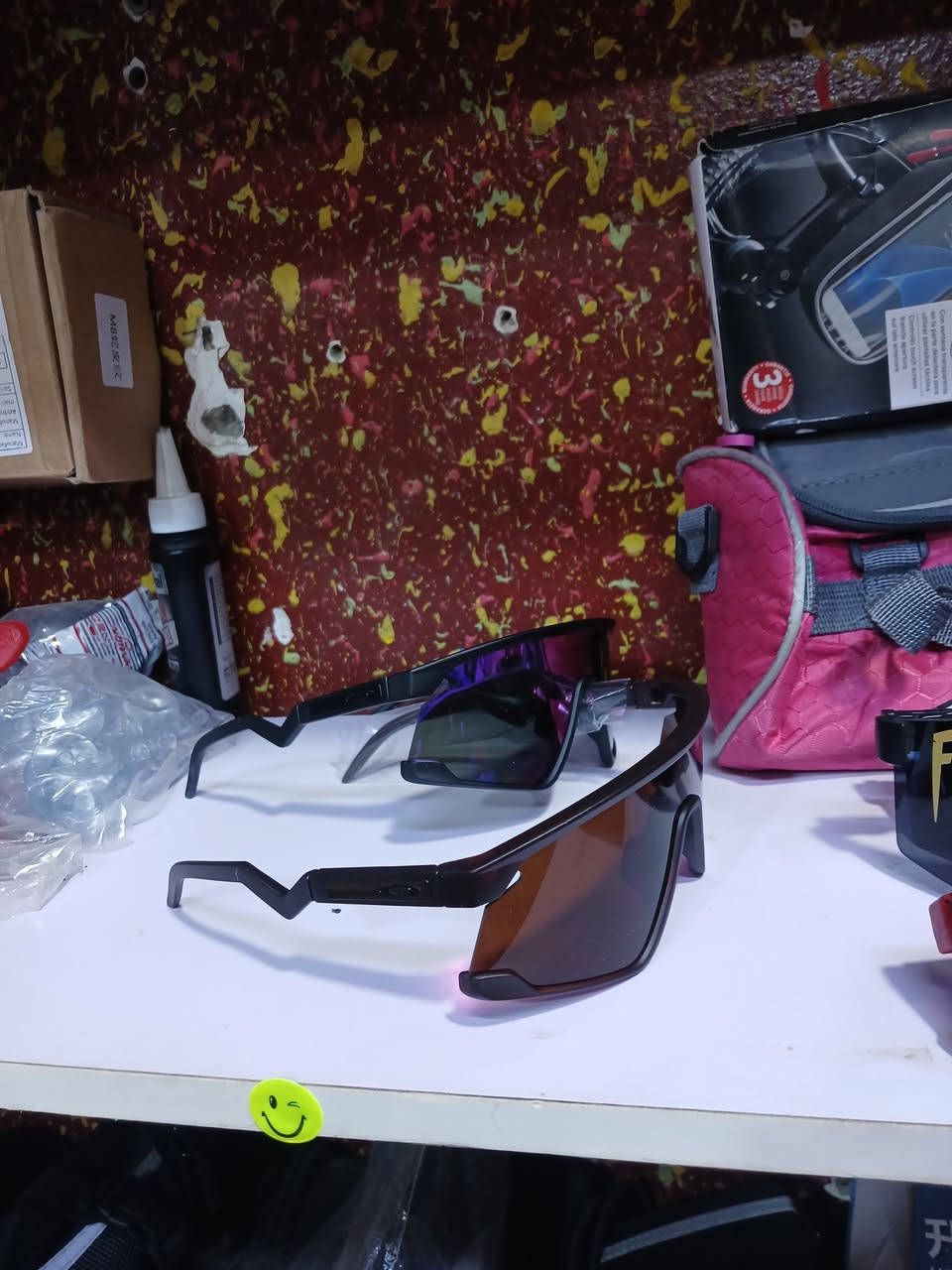 السلام عليكم كباتن متوفر نضاره 4ألوان 
متوفر جمله ومفرد ليرغب بالشراء يتفضل خاص ويدلل 
العنوان البصره الجمهورية شارع المكاتب 
***********
***********
