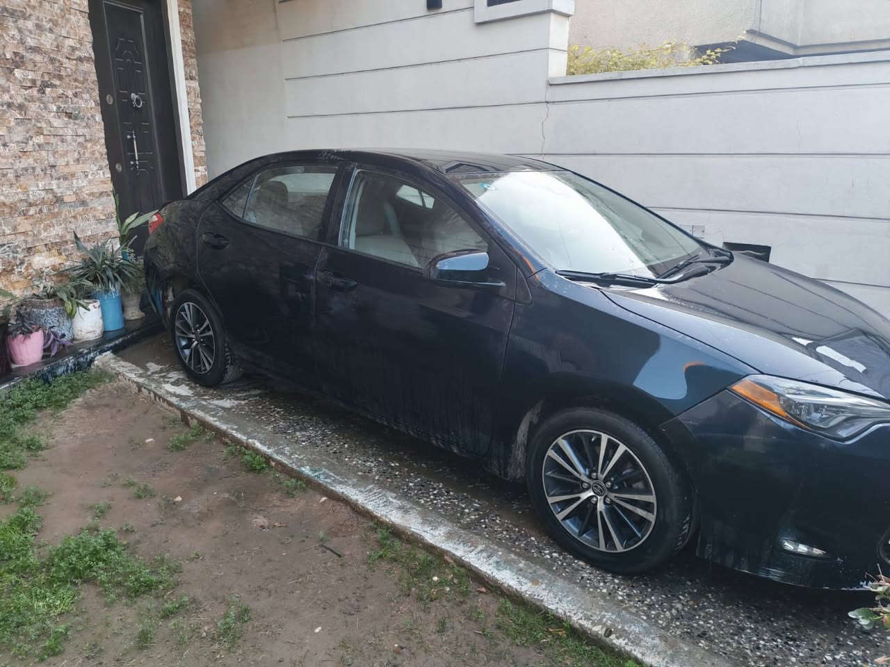 السلام عليكم بيع مستعجل كورلا IV مواصفات LE بيها خمس قطع ابيع حزام كير مكينة شواصي كفالة السياره سنوية جديده ورقم انكليزي جديد وهزه جديده ياسمي السياره السعر المطلوب ١١٠ 
للتواصل
***********
