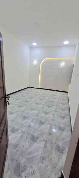 يعلن
🏠🏠مكتب عقارات نخيل البصره 🏠🏠

دار  للبيع المساحة ١٤٤   متر في
شط العرب _الجزيرة
   شارع زين العابدين 
يبعد عن الشارع العام ٦٠٠م 

متوفرة 
كافة الخدمات ماء كهرباء تبليط مجاري اناره  

يحتوي

٢غرفة _ديوانية _صاله _مطبخ _صحيات خارجيه داخليه 

السعر ٩٠ مليون

بناء جديد 2025

جنس العقار طابو ملك صرف زراعي 
المالك عراقي بأسم المكتب 

للإستفسار
***********
