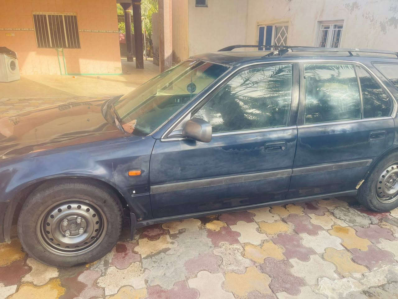 السلام عليكم ورحمه الله وبركاته 
هوندا اكورد استيشن 
موديل 93 
رقم بغداد
سياره بلاديه بدون صبغ 
تبريد ثلج
كير عادي 
مكيه جديد 
حداديه جديده تخم تاير جديد 
مازدا وسكنات ومدوشمها جديد 
 شاشه تخم سماعات 
ترايك من الشمال للبصره 
العنوان بابل مشروع المسيب ***********
