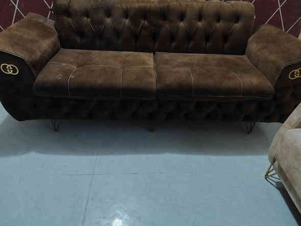 تخم ١٠ مقاعد قنفتين ثلاثيات و ٤كراسي مفرده نضافه 90% 

السعر 400 
الزعفرانيه ***********
