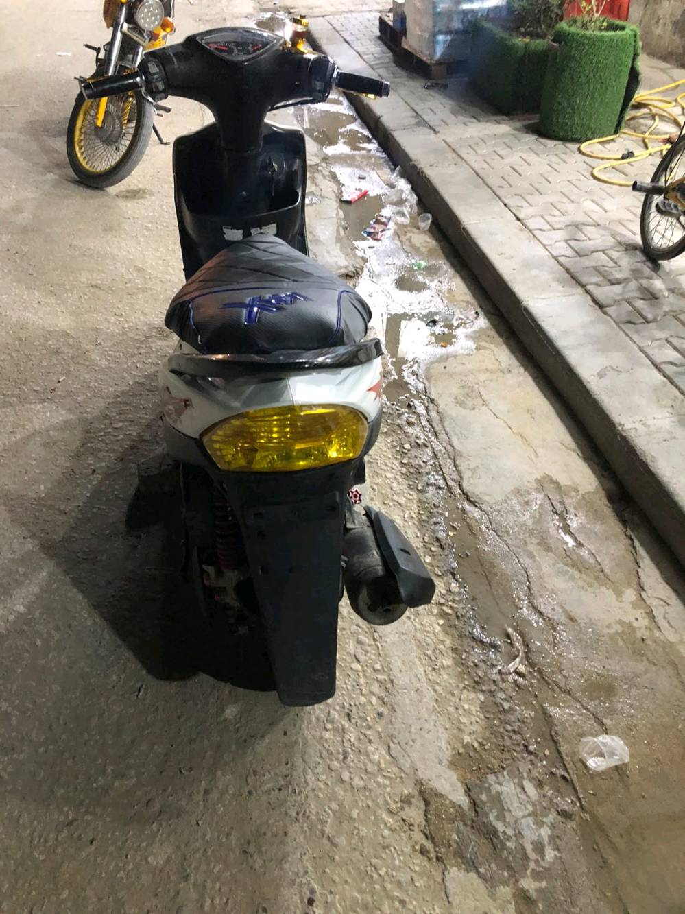 السلام عليكم ماكس عدله للبيع بوشه 55
دبلات رياضي 
وياله رياضي 
كلج خلفي رياضي 
يدات رياضي 
هندر وسلف شغال 
دراجه كلها تزويد شغال لايت وشاير شغال دراجه حاويه نضافه 100/100 سعر 575