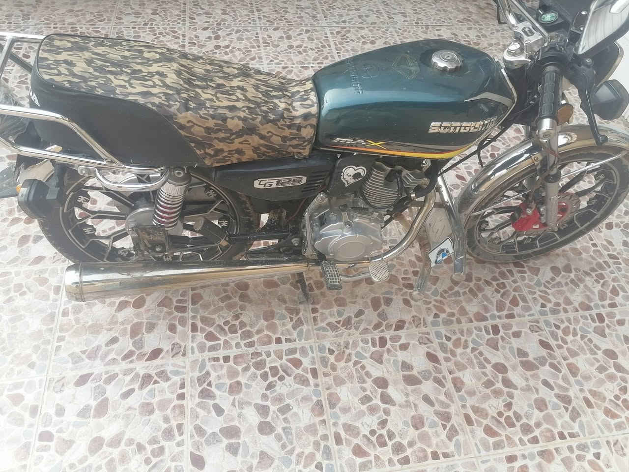 سلام وعليكم دراجه سيفان موديل 24محرك شاصي مكفول ورقه كرتونيه دراجه خير من الله متوازي ع بيعه مكاني بعقوبه الجديده سعر650 وبيه مجال للشراي***********
