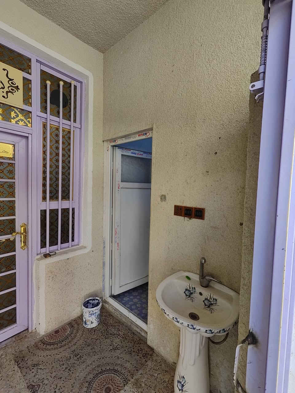 اللهم صلي على محمد وال محمد (50م للبيع) (***********)
بيت 50م طابق ونص طابوك في كربلاء شارع ابو طالب 🥰
منطقة سكنية تتوفر فيها جميع الخدمات تبليط 
يتكون من 2 غرف 🥰
طابو زراعي قرار محكمه سند 25 
السعر ب 85 وبي مجال أن شاء الله 🥰
للأتصال او واتساب ***********
