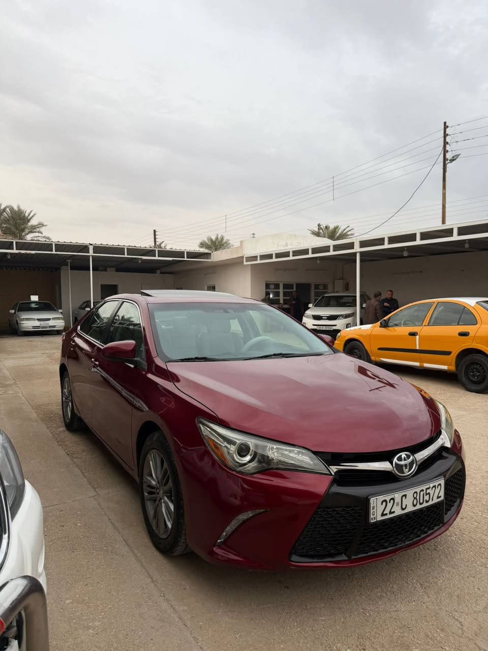 السلام عليكم 
كامري 2016 
SE فول 
فتحة 
كشنات جلد 
شفتات ستيرن 
ماشيه 172 
ضررها جاملغ خلفي وباب خلفي 
بدون ايرباك ودواخل 
سياره جدا جديده
سعرها 155 
*********** 
***********
ملاحضه بيها كتاب تضليل
