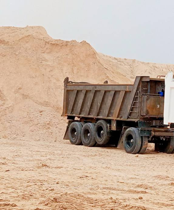 للبيع مقطوره مايلر تفصال بغداد 2026طول 725 ارتفاع 140 شاصي 14 شريط على طوله 
دناكير 16 جك  نساف كاعيه 8 مقطوره مال طوناج 
تخم تاير جديد كهربائيات بالوني اصلي جاهزه للشغل 
***********  ***********.  السعر 240 بيه مجال
