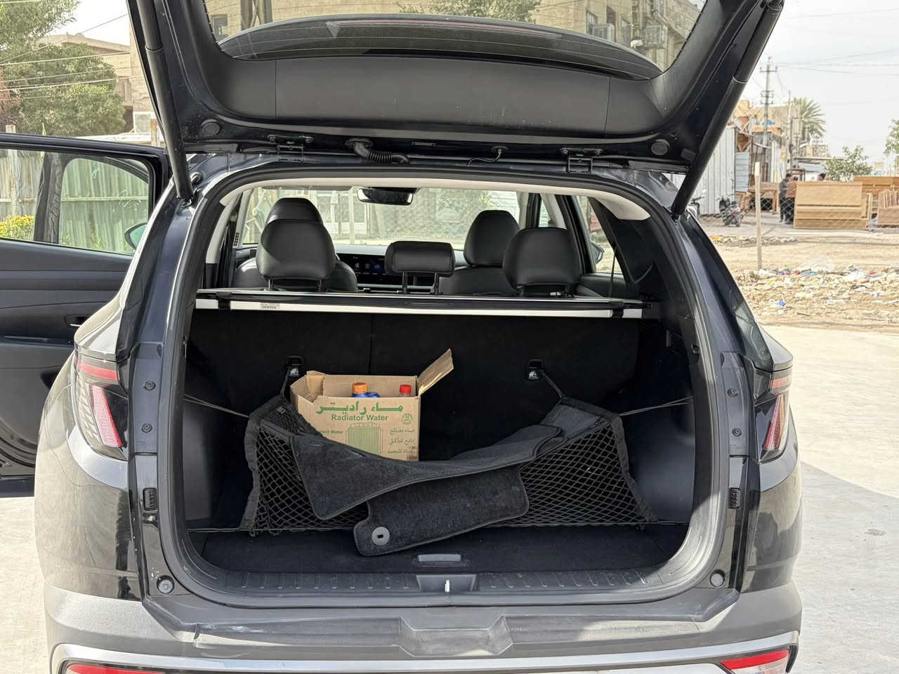 سلام عليكم اخوان بيع فقط توكسان 2025 فول مواصفات
بصمة 

فتحة سلايد

كشنات جلد تدفئة

تحديد مسار وفول رادار امامي خلفي وامامي جانبي 

جنطة كهرباء 

شحن لاسلكي 

شاشة متصل تدعم ابل كار بلي

مكينة 2500 GDI 

8 نوزل

اشاير مري 

لد داخلي تحكم من الشاشة 108 لون 

السيارة باسمي تحويل مباشر 

رقم بغداد مرقم وجاهز 

ملاحضة : حادث امامي مبدل فقط بنيد وشرط الفحص 

للاستفسار اكثر اتصل ***********
