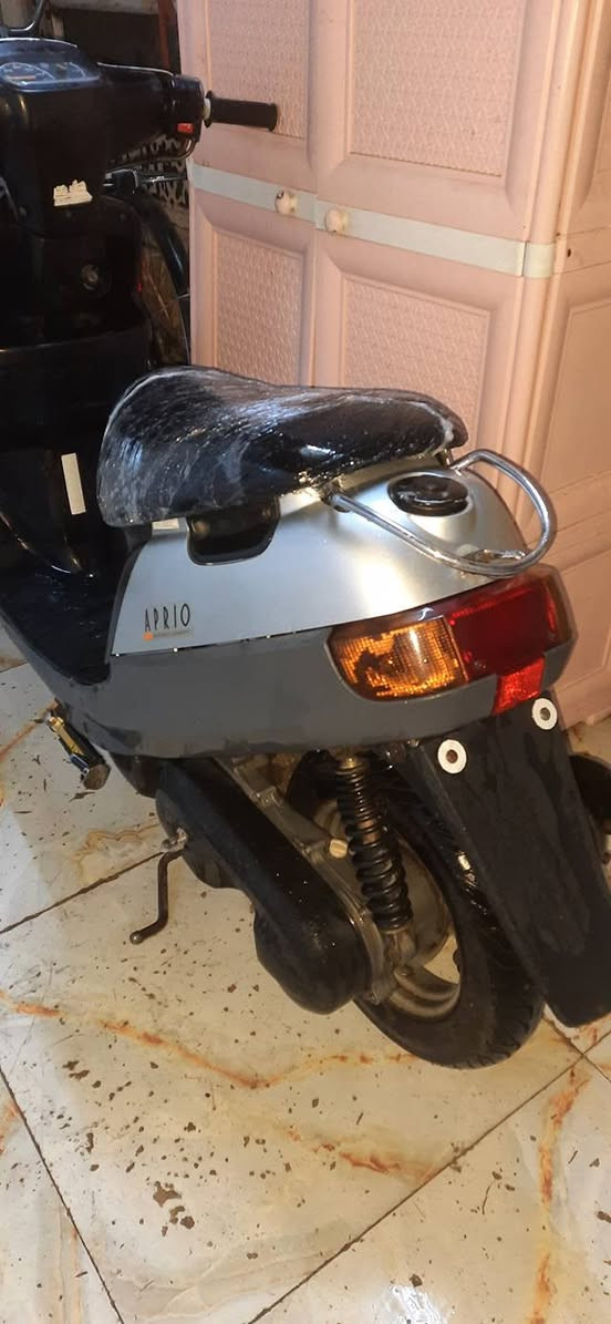 دراجه yamaha بطه للبيع او مراوس
للبيع او مراوس ب ايراني بدون اوراق الدراجه خير من الله نضيفه وناعمه ما مفتوحه كهربائيات شغاله من الطول للطول شغاله سلف وما متعبهه من البيت للمدرسه السعر ٤٠٠ وبيهه مجال او مراوس بإيراني بدون اوراق مكاني حي الغدير يم فلكة القاضي 
رقمي موجود واتساب  ***********
