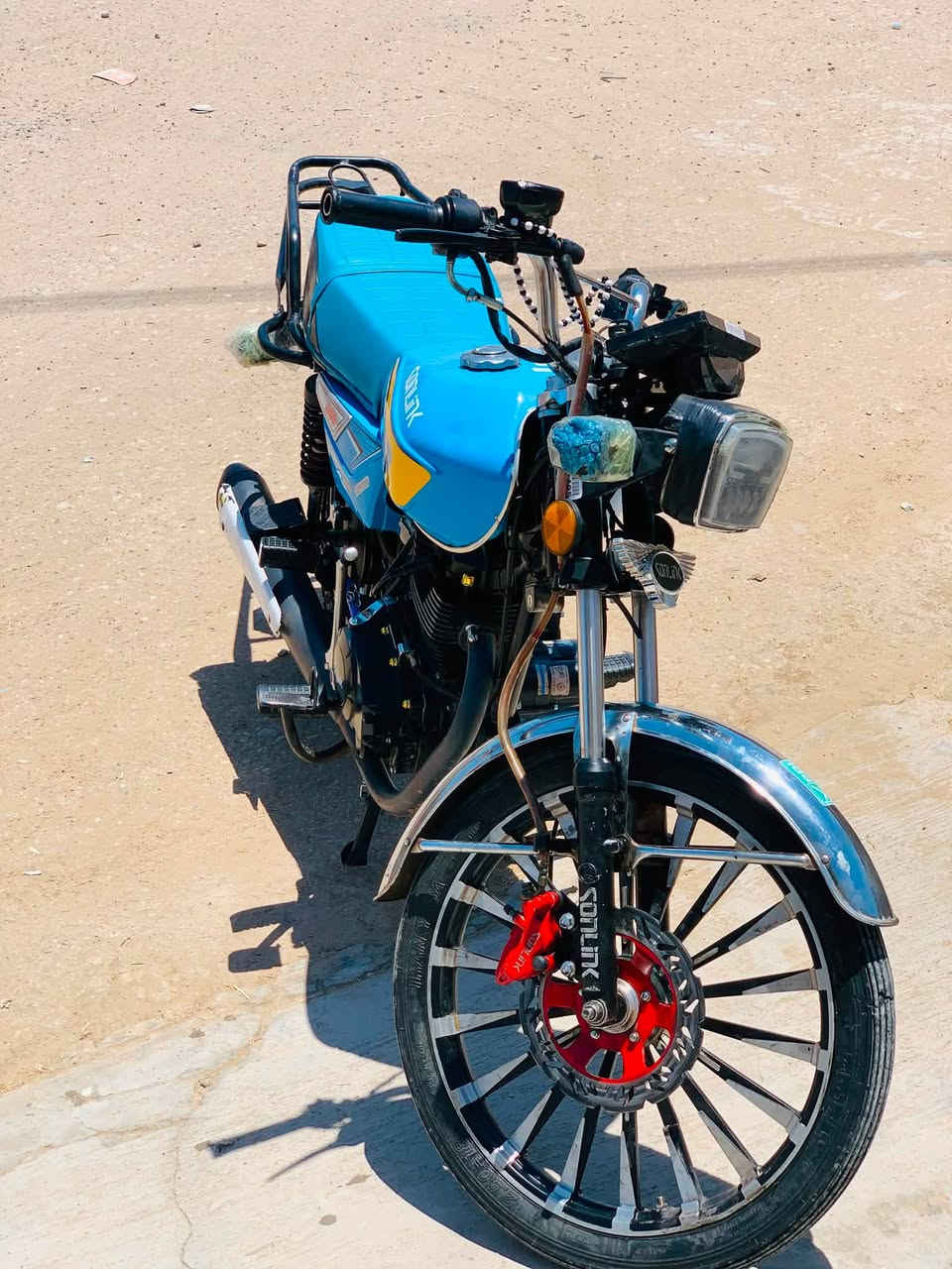 شباب سيفان البيع موديل. /٢٥- تفاصيل دراجه خاص
سعر ٦٧٠وبيه مجال قليل مكاني دياله شهربان 

***********
