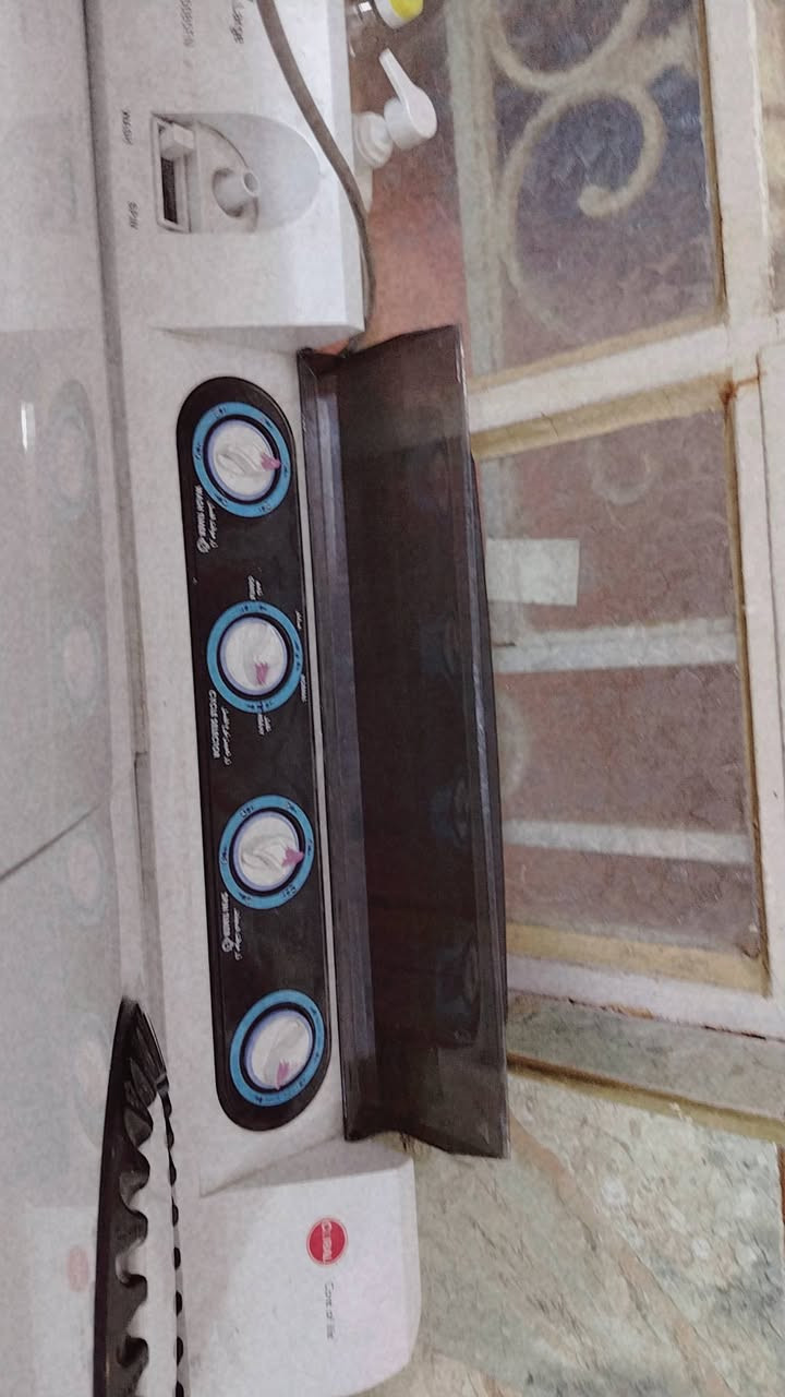 غساله ماركه كورال للبيع جديده مداخله تصليح ابد الحجم ٣٠ كيلو اكس لارج تغسل بطانيه نفرين تنشف ملاحف العنوان بغداد حي الكوفه ***********
