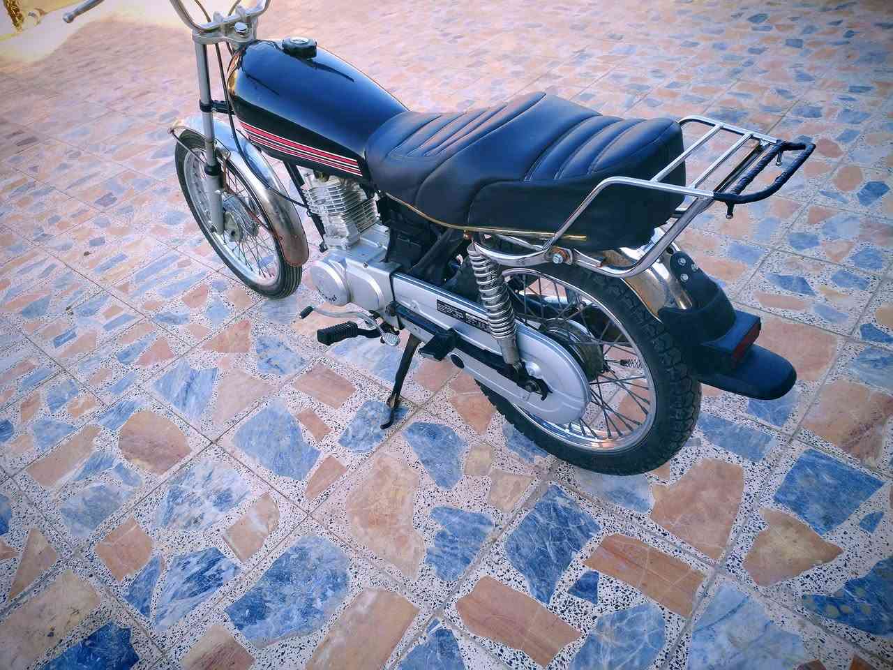 السلام عليكم دراجه للبيع اوراق اصولي ناما اصلي السعر السعر 750 وبيها مجال اتصال ***********
