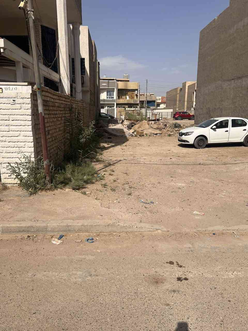 *السلام عليكم*..
قطعة ارض *للبيع* المساحة *100م* طابو ملك صرف *سكني* وليس زراعي *الواجهة 5م* و *النزال 20 م* في منطقة الدورة *الزيتون* بموقع جيد قريب من مدخل الزيتون المقابل شارع الصحة ثاني فرع على اليمين شارع هادئ *مع العرض* اني صاحب العقار الرسمي ولايوجد اي وسيط او اجور دلالية *سعر القطعة 128 مليون* مع مجال بسيط بالسعر للاتصال *هـ/************ اتصال خط او واتساب
