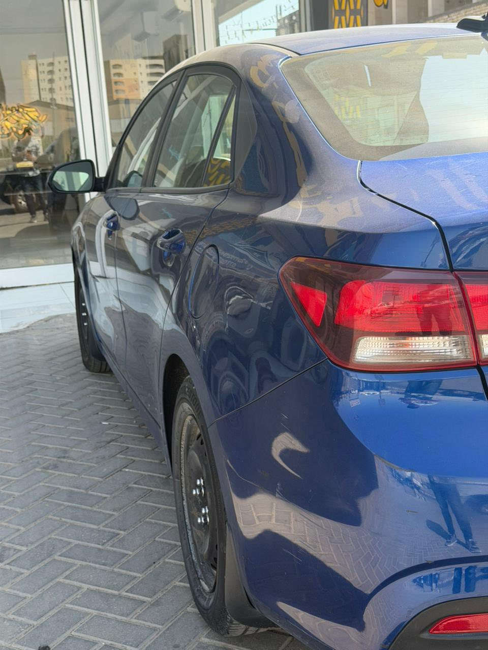 كيا ريو فئة S موديل 2019 وارد امريكي حادثها دعاميه اماميه 
 فقط ماشية 85 الف كير at السياره جديدة على ايدي مكينة 1600 رقم الهاتف ***********
