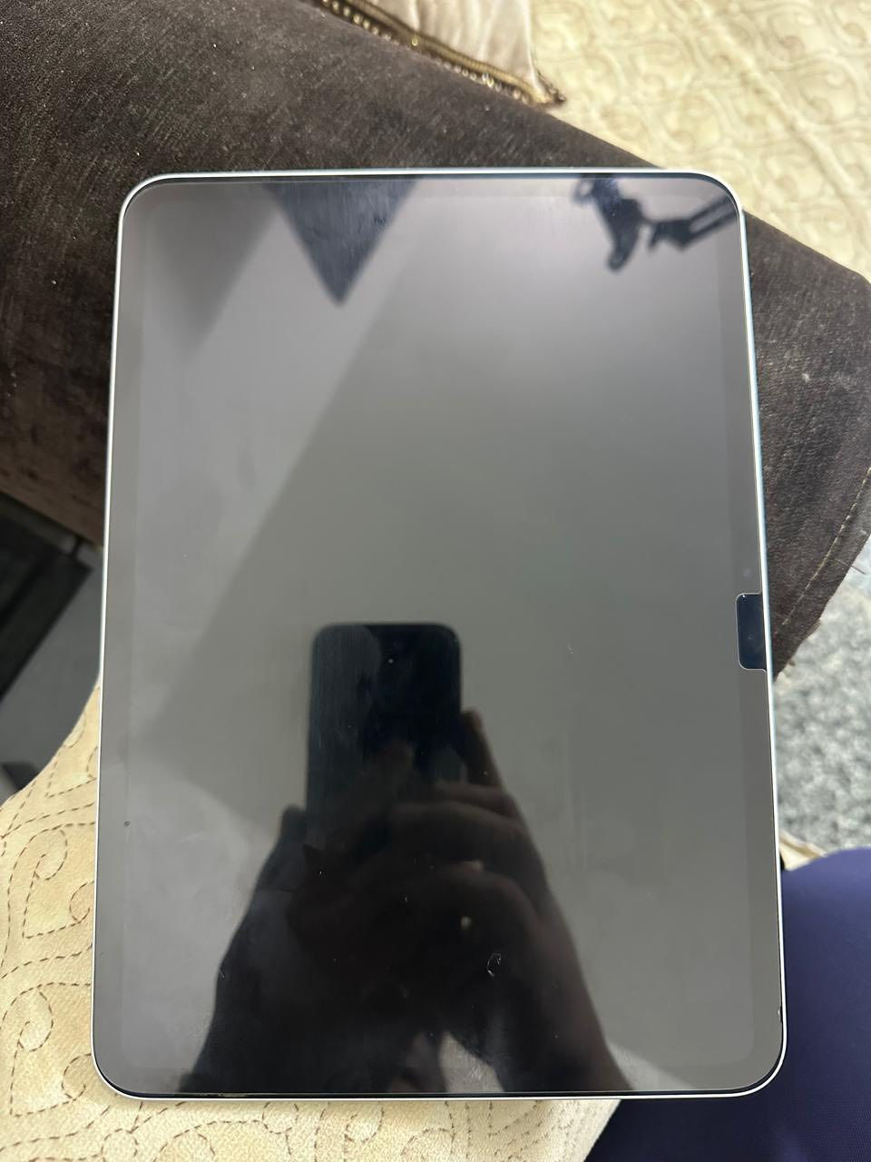 ايباد M4
ذاكره 256 
بطاريه 96 
عدد دورات الشحن 239 
ملحقات كامله شاحن مالته الأصلي كارتونه هم موجوده جهاز ڤول  
السعر مليون وميه وبي مجال 
ماعندي توصيل


**إذا كنت صاحب هذا الإعلان وتريد حذفه لأي سبب، رجاءا أرسل رسالة إلى الدعم الفني**