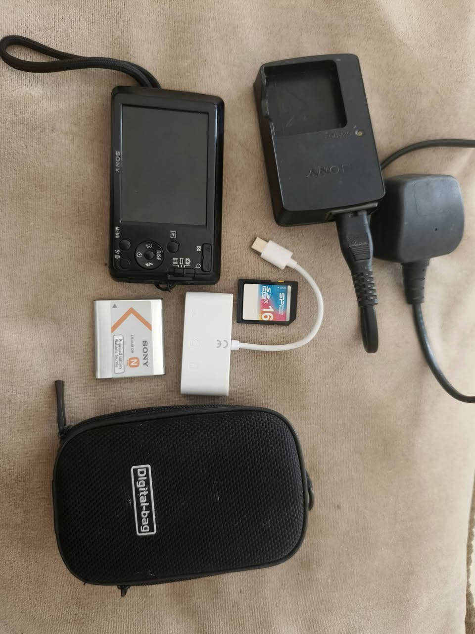 Sony Cyber-shot DSC-W620
للبيع كامل ملحقات بسعر 115 توصيل 5


**إذا كنت صاحب هذا الإعلان وتريد حذفه لأي سبب، رجاءا أرسل رسالة إلى الدعم الفني**