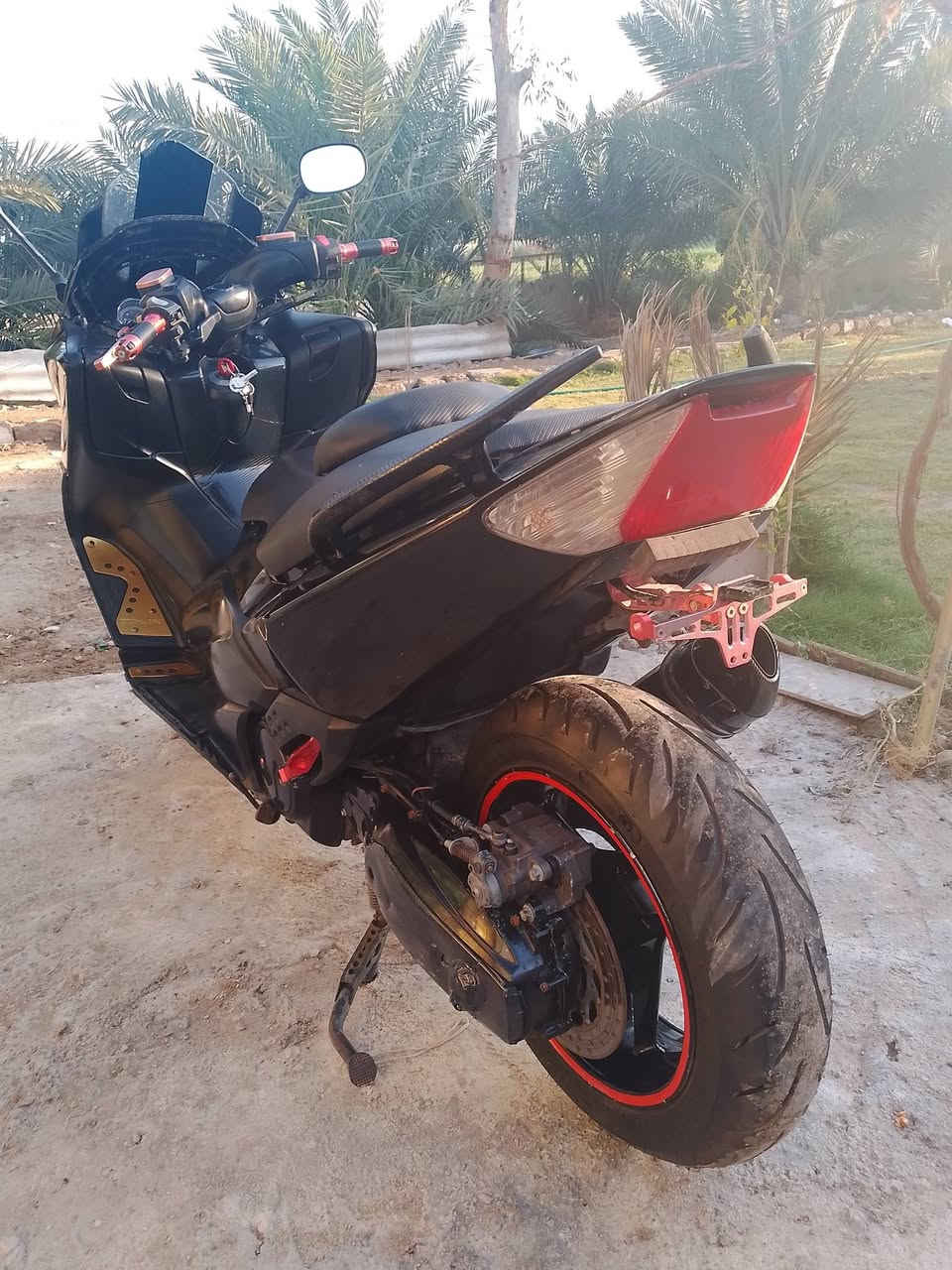 السلام عليكم
T Max 11
نضافة نفس ما واضح بل صور
مكينه مكفوله ما مفتوح 
تايرات ثنين جدد ما صارلهم شهرين 
كهربائياته دبل اشاير ما يشتغلن بس بك لايت والكلوبات الاماميات شغالات
سعر 26$
مكانه صويرة 
***********
***********
