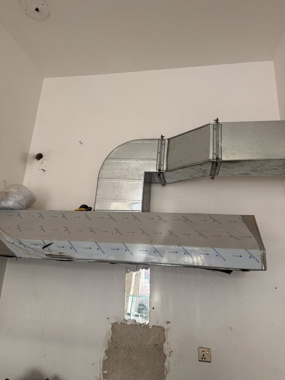 السلام عليكم بوجات هنه ودكت مالتهن طول بوجه مترين ثنينهن وعرض وعرض ٧٠ ودكت طول واحد ٣امتار ونص جداد واحد ما مشتغل بيه ابد موقع كربلاء رقم***********
