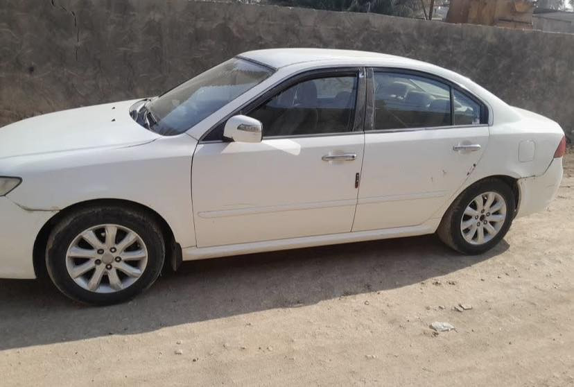 السلام عليكم اوبتما  مراوس 2009خليجي  رقم بغداد تحويل سيارة متجاي بيه معجون خفيف محرك 2400دوش السعر 85 اتصل ***********
