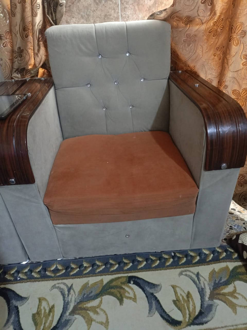 سلام عليكم غراض للبيع تفاصيل تحت الصور


**إذا كنت صاحب هذا الإعلان وتريد حذفه لأي سبب، رجاءا أرسل رسالة إلى الدعم الفني**