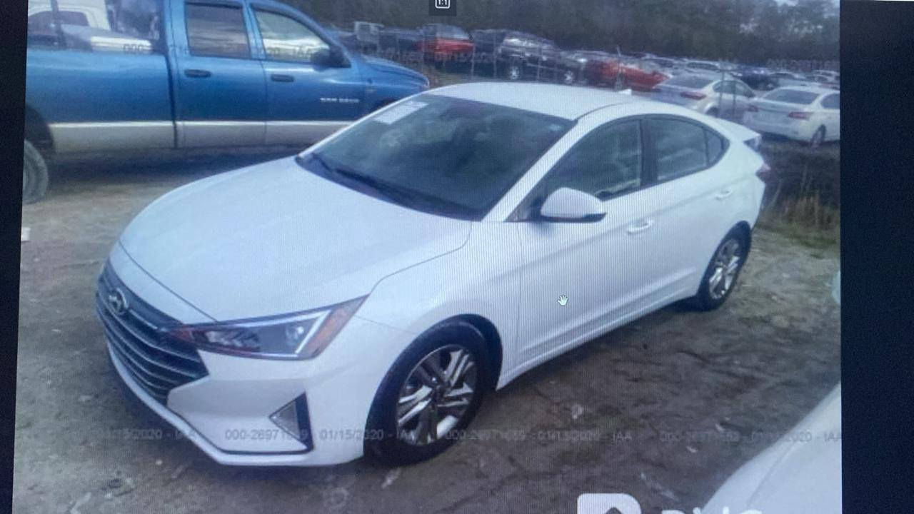 النترا لون ابيظ صدفي ماشية 68 حادث جنطة دعامية لون ابيظ صدفي اربيل سيارة كلش جديدة جاهزة تحويل شوكت متريد بغداد قرب شارع حيفا رقم الهاتف *********** السعر 127$
