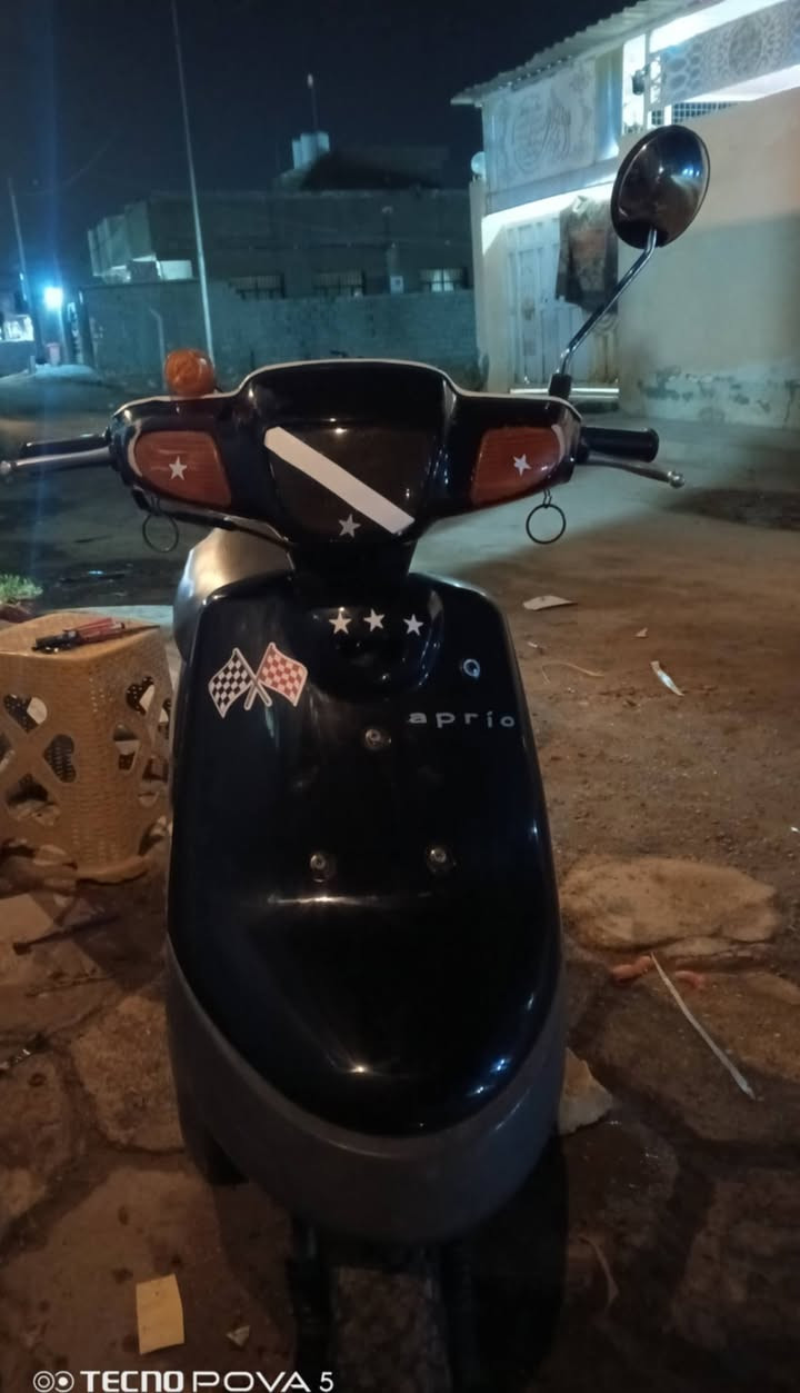 السلام عليكم للبيع بطه اخت الجديد نضافه فول مكفوله شاصي ومحرك كفرات ابلاديه شلعه فول كهربائيات كله شغاله هورن لايت أشاير سلف  بس نقصه باتري ضعيف  وقفل جنطه مكان كربلاء طويريج السعر 300 وبيه مجال الشراي يتصل ***********
