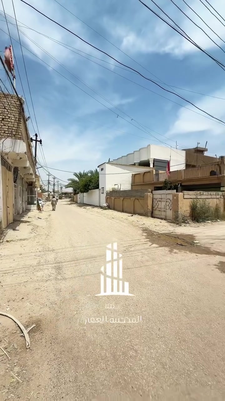 🛑🛑🛑 للبيع 
دار بناء رصين و بمساحة منفهة 
650 متر طابقين 
يحتوي على 5 غرف نوم 
شاهد الفيديو لمعرفة باقي التفاصيل 
.
.
.
.

 للتصوير والإعلان عن عقارك تواصل معنا على الرقم:
حسين الجزائري  (***********)

.
.
.
.
للتواصل :
زورونا في مكتب نجمة المدحتية للعقار 
بابل ـ الحمزة الغربي 
فلكة الساعة مقابل مطعم أبو وليد 
أو الإتصال على :
*********** محمد النجار 
  *********** حسام مكاوي 

.
.
"نجمة المدحتية" بوابتك الرصينة نحو عالم الأستثمارات العقارية 
#اكسبلور 
#عقارات
#استثمارات_عقارية
