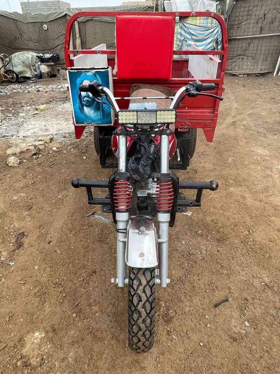 سلام عليكم ستوته للبيع امتي ار مديل 2008. ستوته ماصيرله هواي من معمره بيه لحيم قليل من جوه دوسه اوراق استنساخ بيه مكينته  عمي ملاحظه بس مكينته كاضه عوزه ولفات اعتقد ابيع طافيه  ستوته نضيفه. مكاني ناصريه. بيه طخم تايره سعره نهايته ٩٥٠ وبيه مجال للشراي هذه رقمي ***********
