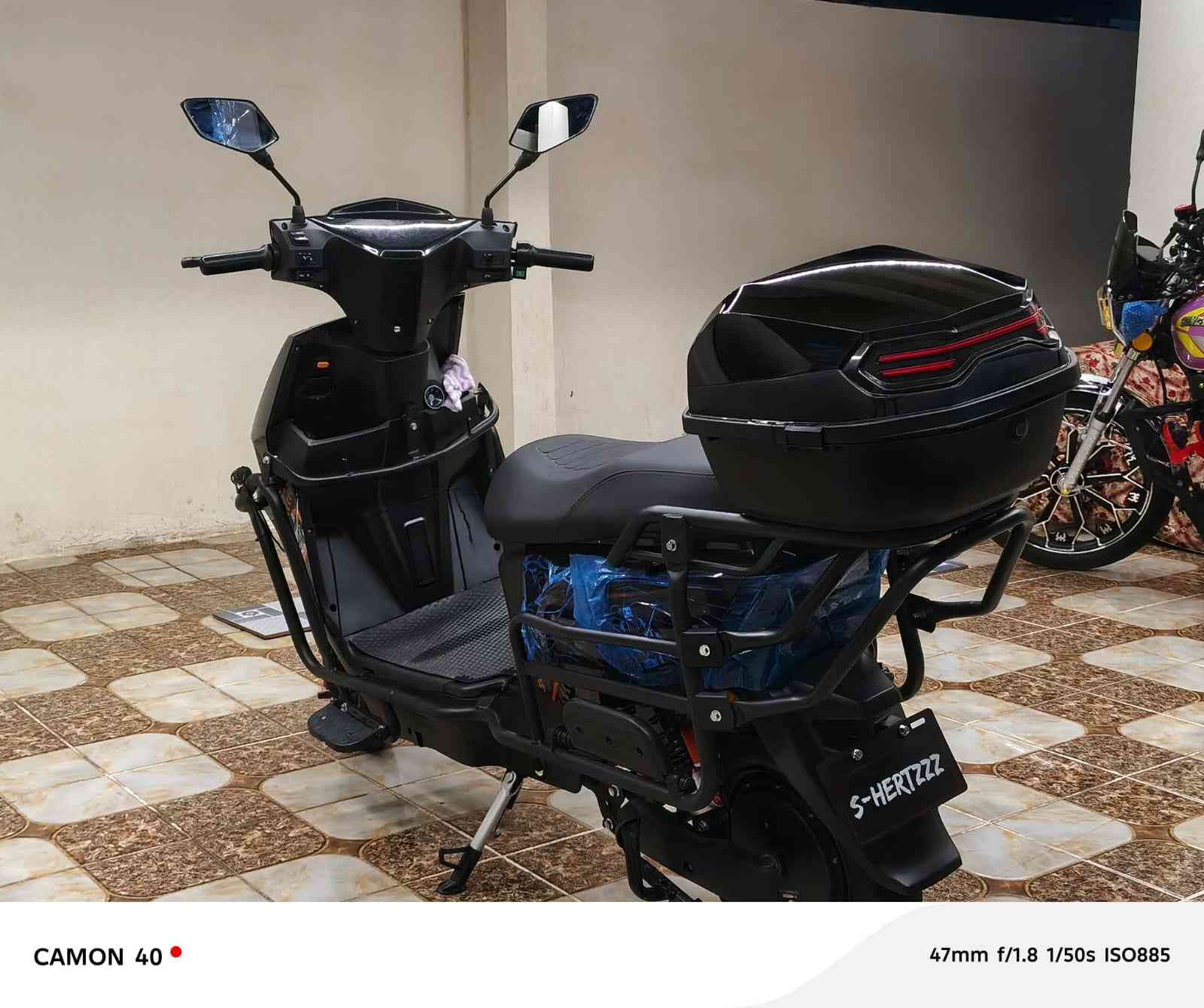 سلام عليكم موطور شحن سكنس كوري مر شركة الامير فول فول مواصفات بصمات سويجات كرتات بلاتوث 6بطاريات موطور كله سبورت سرعته 120شرط إذا مو اجدد من صور مو الك نضافة 100٪ لايت زنون عالي ناصي لايتات بومه لموطور شديته على ايدي قبل 20يوم سعره 675وبي مجال زيرو زيرو شرط لفحص رقم ***********
عنوان الرمادي التأميم
