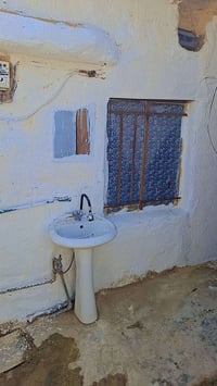 بيت تجاوز للبيع حي اور خلف حسينيه المصطفى ٧٠ متر يتكون من الاستقبال وا...