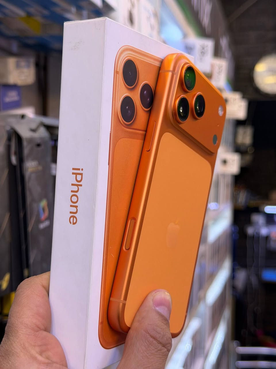 ايفون 17 بروماكس مستخدم
نسخة الشريحة 
ذاكرة 256 
بطارية 100 🔋 
نظافة الجهاز 100% 
كامل ملحقاته الاصلية 

اضغط على الرابط يوصلك السعر والتفاصيل كاملة 
 wa.me/9647890425246

☎️☎️ *********** ☎️☎️
متوفر واتساب
