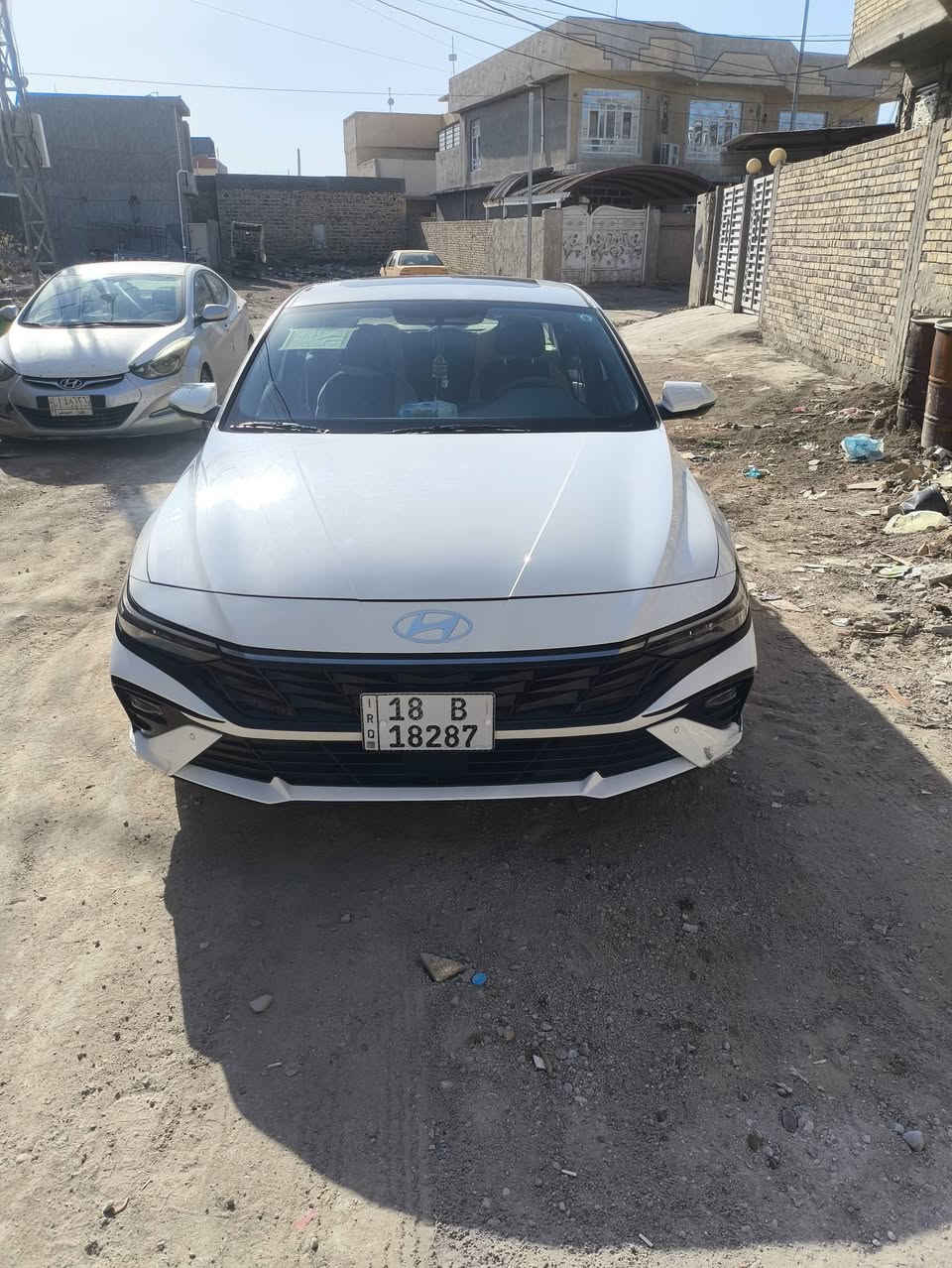 النترا موديل 24 خليجيه كوري اصل مكينه الفين سياره جدا نظيفه مال بيت بيهه ملاحضات جدا بصيطه تكحيلات الباقي كفاله عامه باقي الملعومات ع رقم ***********
