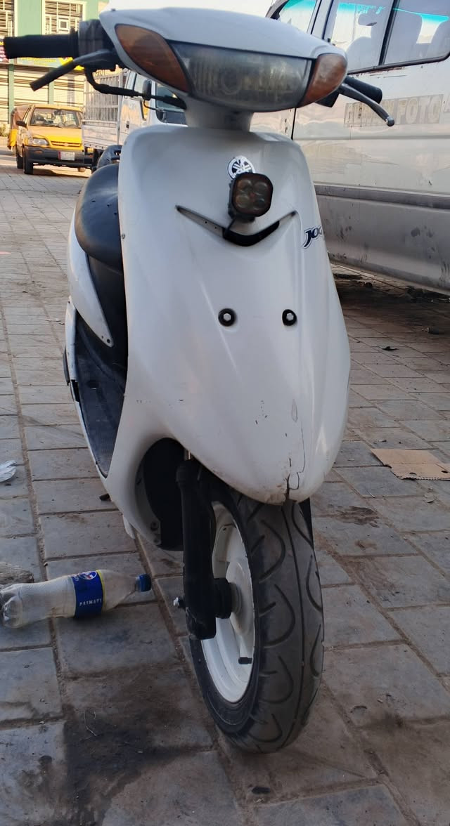 دراجه عصفوريه شغاله للبيع. هندر كهربائيات شغاله. انطيك كوم حديد. سعرهه 150الف وبيهه مجال بسيط حگ الجيه مكاني بغداد مدينة الصدر للتواصل واتساب فقط. ***********
