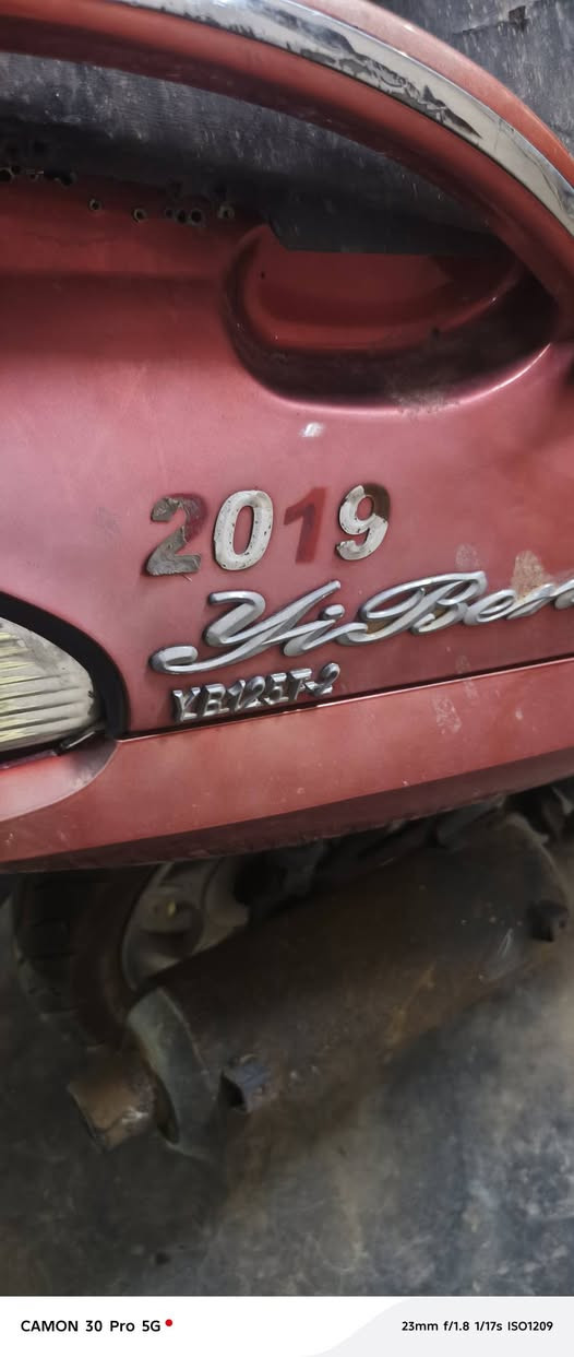 سلام عليكم مطور يوبن لبيع موديل ة2019 ابيع هيجي ميشتغل كهرباء كل شغل سلف هم بس ميشتغل سعر 100الف قفل بدون معمل رقم ***********
