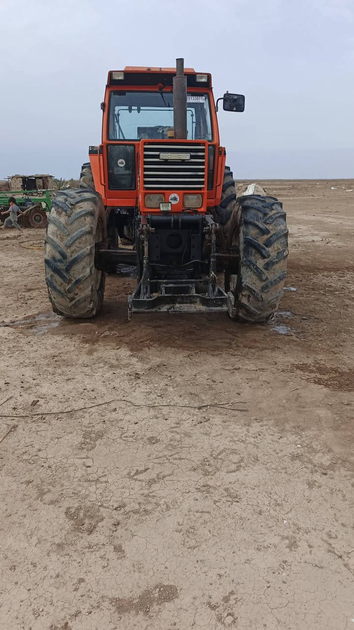 السلام عليكم  مكينه حجم 1580 مكفوله من كلشي منفيس مع دست للبيع حجم 28 مشتغل شي كلش قليل نظيف جدآ  موجود ع تليفون فقط ***********
