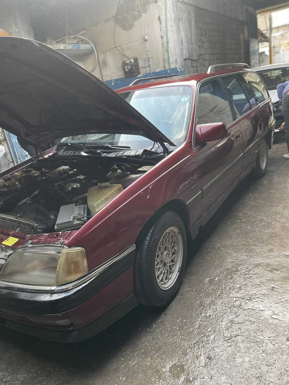 سلام عليكم خوان اويل اوميكا ١٩٩١ للبيع ع وضعها سياره بلادية مكان بصره سنويه ٢٠٣٠ اتصل باقي التفاصيل ***********
