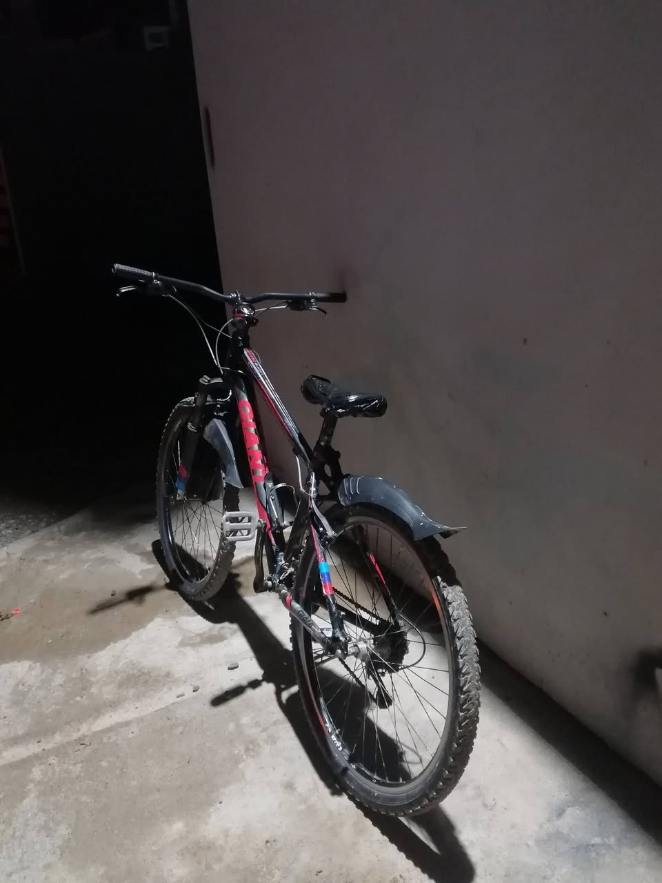 GIANT ROK للبيع *********** السعر 125
