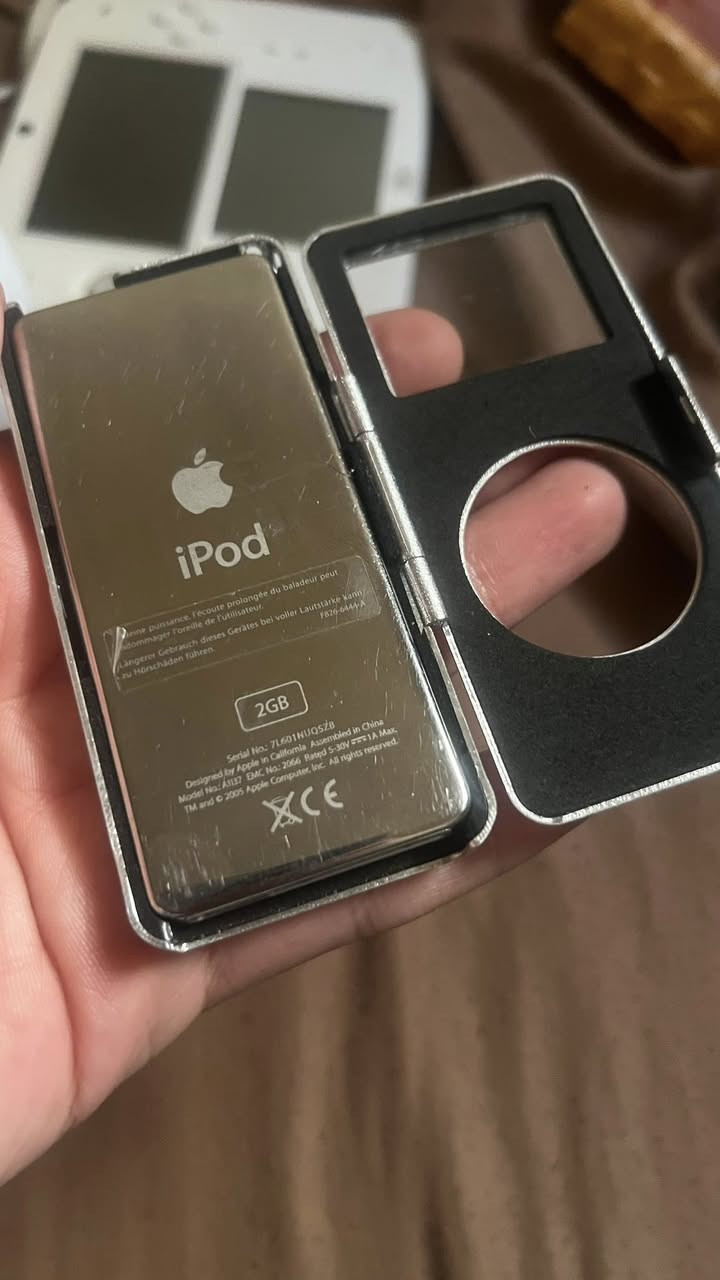 سلام عليكم
IPOD NANO 1ST - ايبود نانو جيل الأول
نضيف بطاريته نص ونص ويا گفر معدني فقط جهاز بدون كيبل
سعره 40
مكاني بغداد واكو توصيل


**إذا كنت صاحب هذا الإعلان وتريد حذفه لأي سبب، رجاءا أرسل رسالة إلى الدعم الفني**