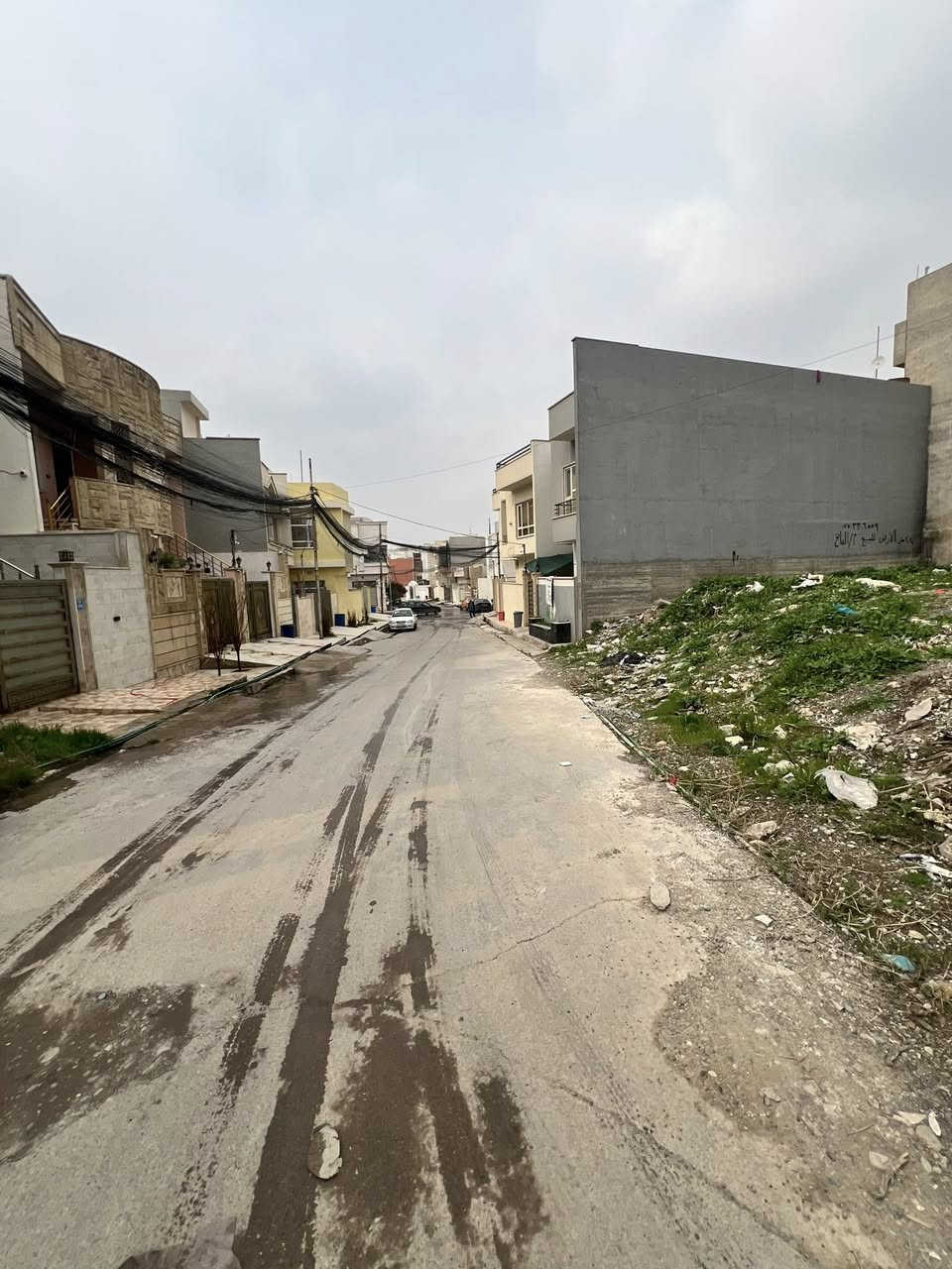 ارض للبيع حي الفلاح الاولى قرب جامع التقى 

مساحة الارض 200 متر ركن 

جمعية حمورابي 

شارع بعرض 12 متر 

اتجاه قبلة 

للاستفسار مراجعة مكتب العمران سايدين حي السكر او الاتصال على الارقام التالية 

***********
***********
