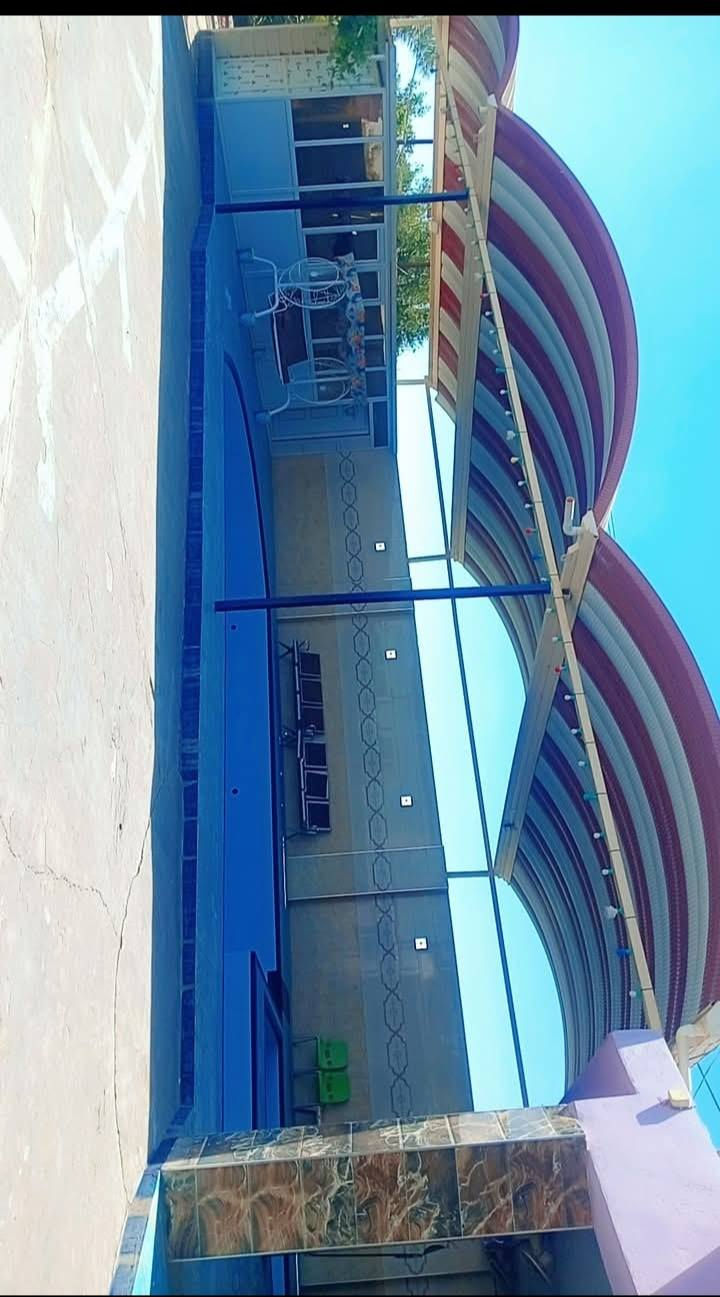 متوفرة طيلة ايام العيد 
استمتع بلهدوء وراحة البال لاتفكر ولاتحتار 
يمنه كلشي تريدة موجود💪
يتوفر صالة كبيرة   😊
مع كراج 
حوض كبار  مع حوض اطفال 

تحتوي على حديقه  💥🤩  

كهرباء 24h 
المزرعة لاينقصها شئ انشاء الله
 
ونعمل بنضام الشفتات والايام 🤗
مزرعة متكاملة من كل شيئ انشاء الله ويشرفونه عوائلنه الكرام  الاستفسار الاتصال على الرقم أو مراسله الواتساب ***********
