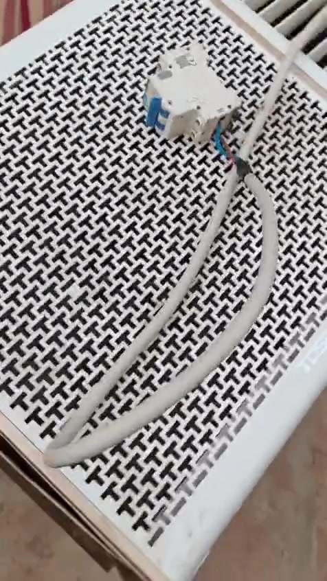 مكيف مستخدم توسوت جديد بعده
مكانه امن الداخلي جوزه وضفيره ويا ***********
