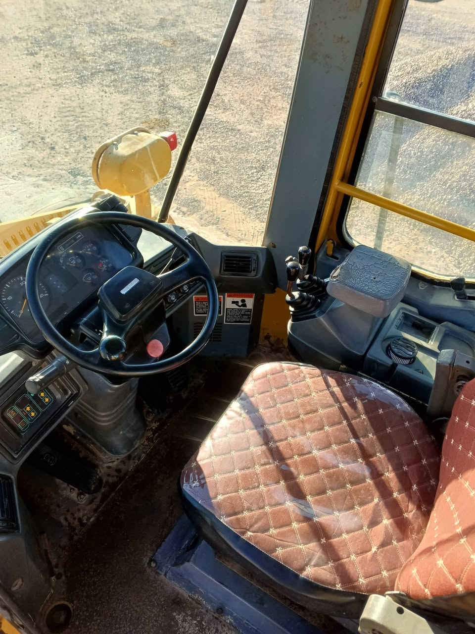 سلام عليكم للبيع شفل كاوسكي زت  حجم70 وارد امريكي مديل 2002 اصل السعر واستفسار اتصال على الئرقام ***********/ ***********
