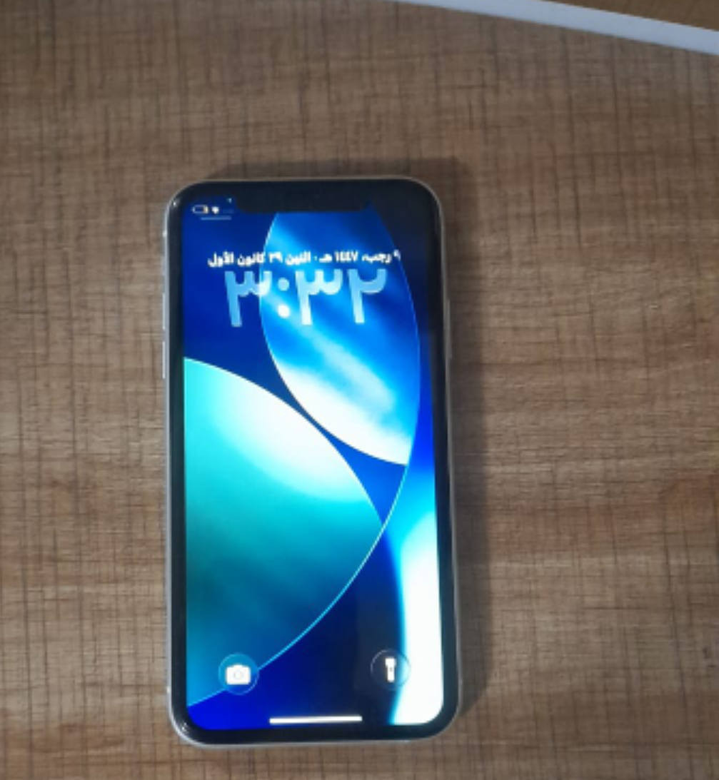 ايفون 11 عادي وتر بروڤ
شرق اوسط 
بطارية 75 بلادية 
الجهاز على وضع الشركة لا مفتوح ولا مصلح وانطي بي ضمان 
ذاكرة 64 
الجهاز نضيف بس الشاصي بي شخوط خفيفة حيل 
مكاني فلوجة حي العسكري 
السعر 265 
*********** .
