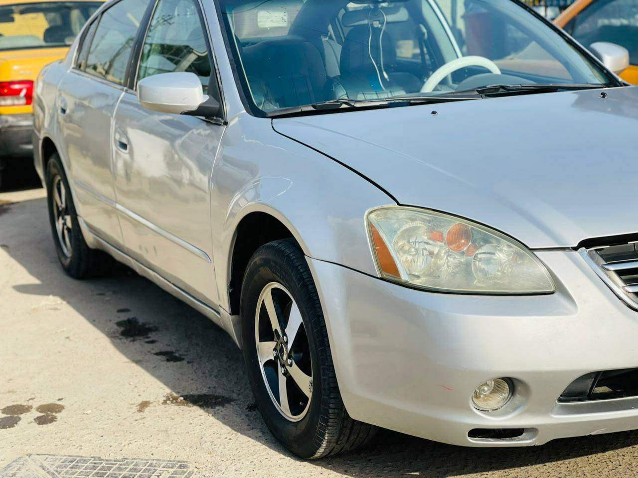 سلام عليكم
نيسان التيما 2085 مصبوغه عام جماليه ومحرك بي خيط تبخير سياره نشطه وحلوه و


**إذا كنت صاحب هذا الإعلان وتريد حذفه لأي سبب، رجاءا أرسل رسالة إلى الدعم الفني**