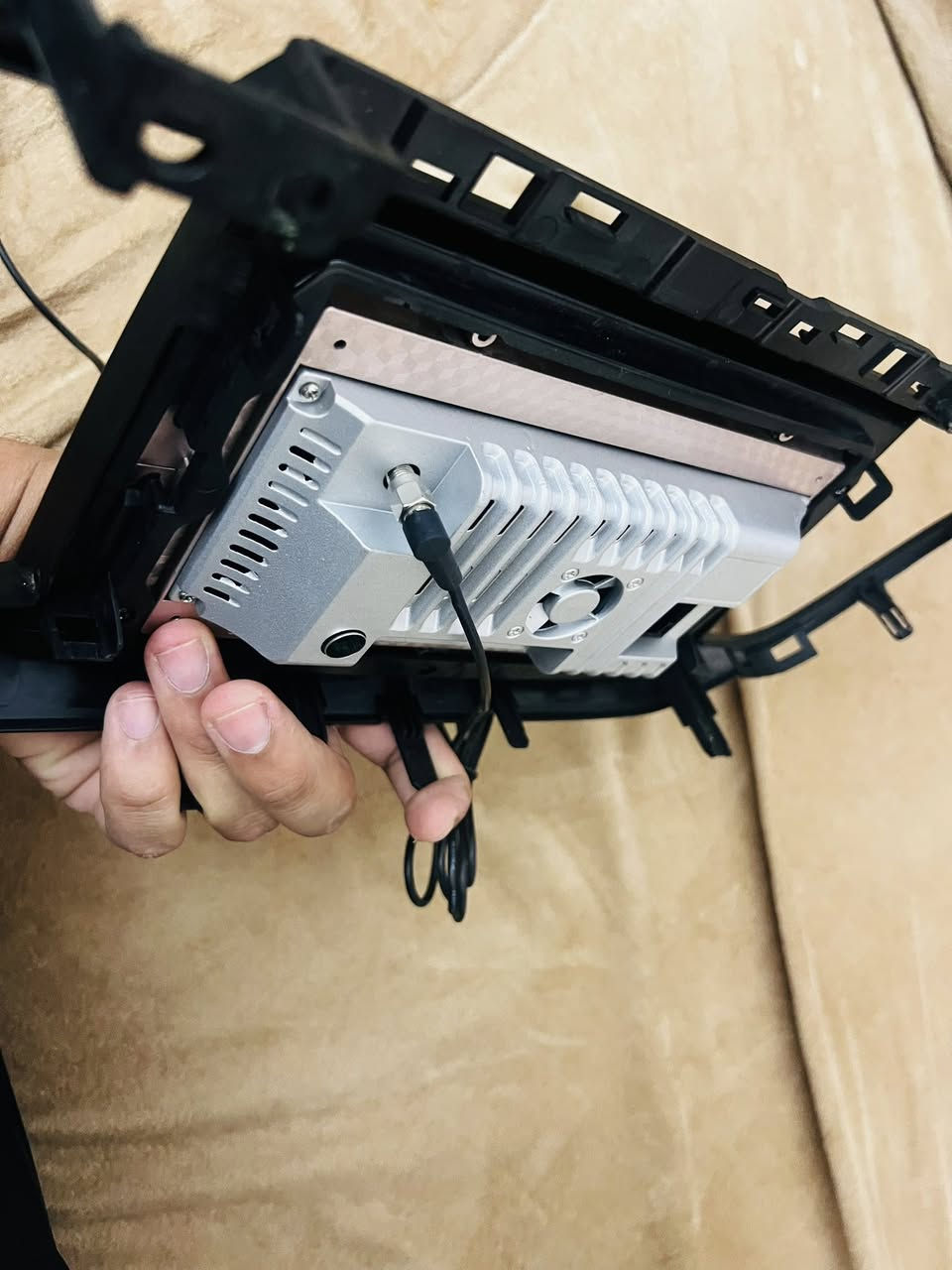 سلام عليكم تاب للبيع
شباب هذا تاب جنت شاده سيارتي سوناتا ٢٠١٦ بعتها رجعت مالتها البلادي وبعتها بالخير على اخذها 

تاب اخذتة ١٨٠ اصلي  واريد ابيعه بالي يرضه الله اصلي كامل هوه وفيش مالته ضمان شد


**إذا كنت صاحب هذا الإعلان وتريد حذفه لأي سبب، رجاءا أرسل رسالة إلى الدعم الفني**