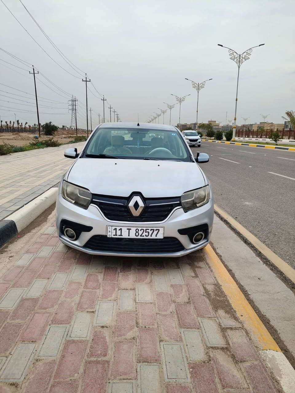 السلام عليكم رينو سنبل للبيع موديل 2019 رقم بغداد الجديد انكليزي سنويه جديده هزه جديده تحويل ثاني يوم مكينه 1600 كير اوتماتيك حداديه تخم تاير مكفولات تبريد ثلج السياره مكفوله من الضربة بيها صبغ مكانات قليله  اثر جراد فقط السعر 68 وبيها مجال مكاني كربلاء رقم الهاتف 
***********
