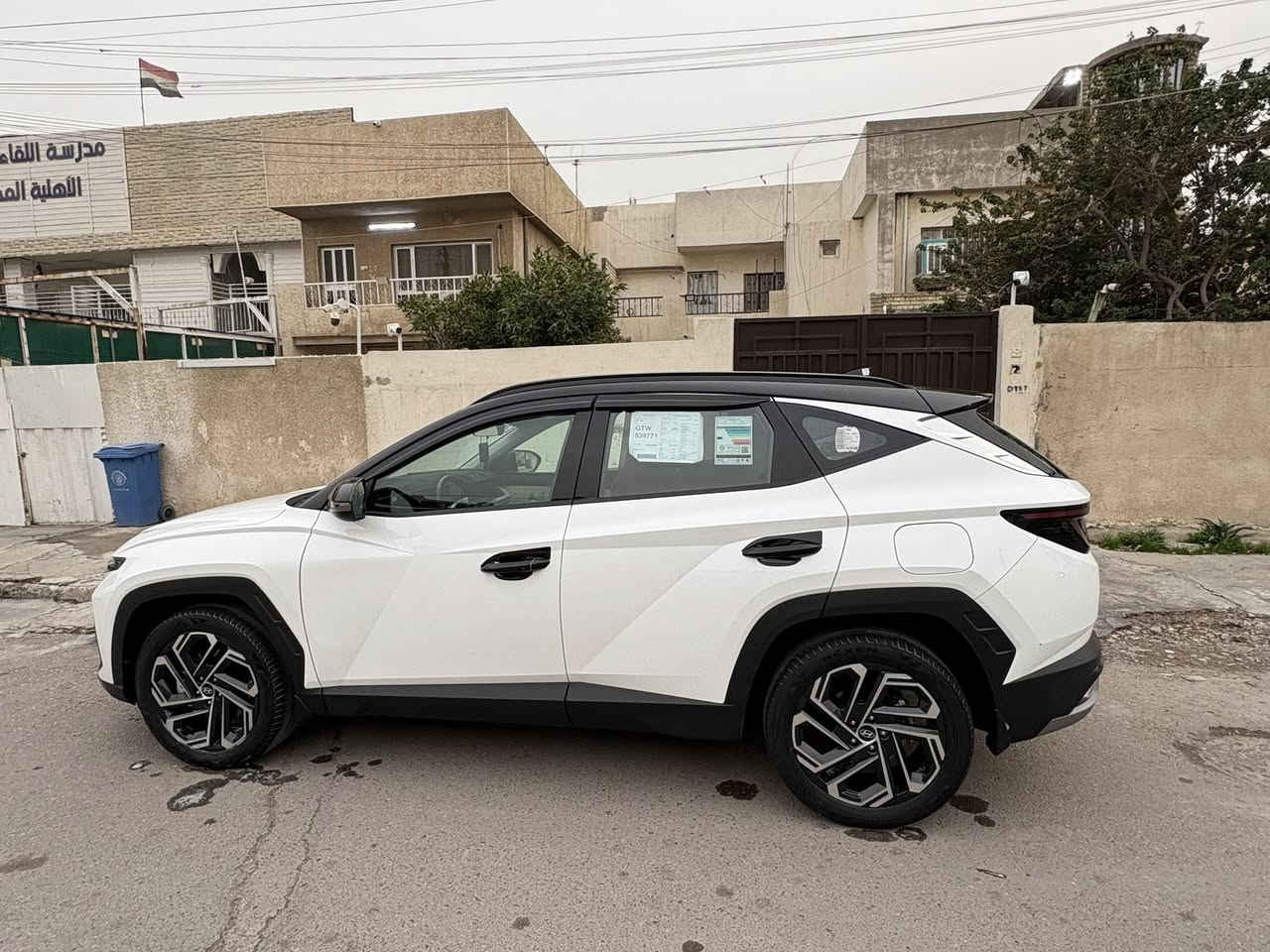 للبيع
هيونداي توسان 
2025
ضمان شركة الاولى موتورز 
السياره فول مواصفات توكلر 
شاشه وبصمه وكشنات كهرباء وتبريد بالكشنات
كامرا دواره 
حساس امامي خلفي
وباقي المواصفات معروفه مال توسان 
ماشيه / 3800 كليو زيرو على الشركه 
للاستفسار 
***********
السعر / شدتين و50 ورقه يعني 250 ورقه 
وبيها مجال
